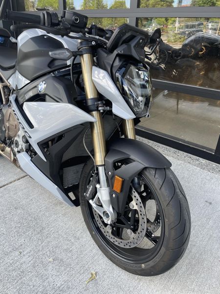 2022 S 1000 R