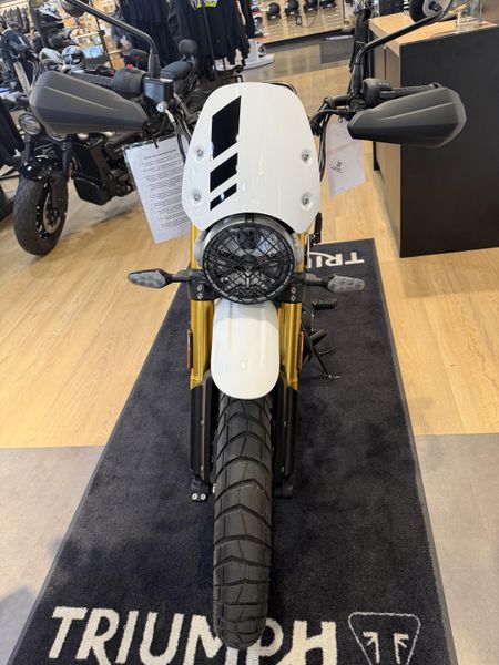 2026 Triumph Scrambler 400 XC