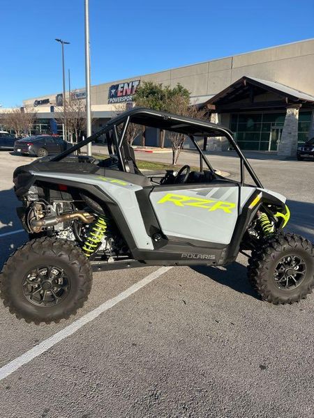 New 2025 Polaris RZR XP 1000 ULTIMATE Image 9
