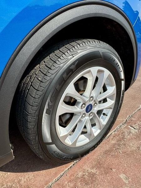 Used 2020 Ford Escape SEImage 17
