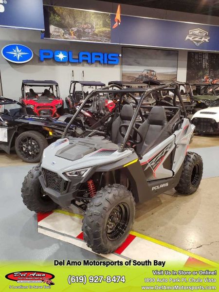 2024 Polaris RZR 200 EFIImage 3