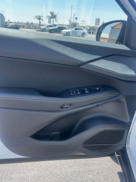 New 2026 Jeep Cherokee LaredoImage 9