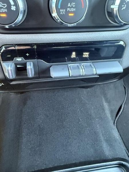 2024 Ram 2500 Big Horn photo 26