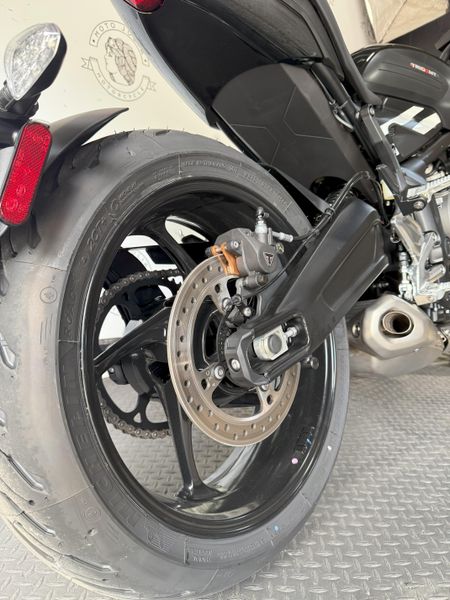 2025 Triumph TRIDENT 660 