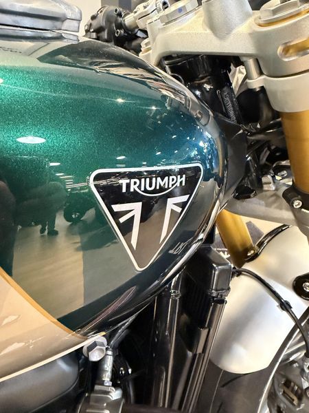 New 2027 Triumph Speed Twin 1200 Cafe Racer 