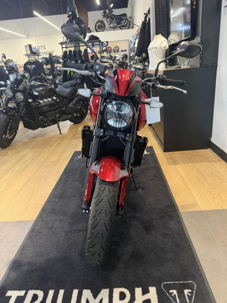2026 Triumph Trident 800