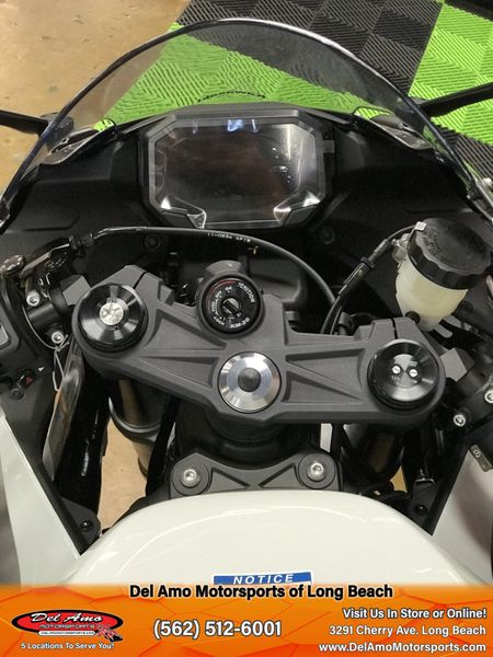 2025 Kawasaki NINJA ZX-6R ABS Image 7