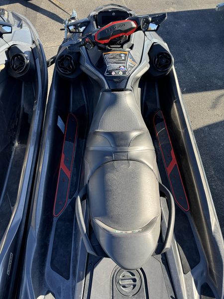 2022 SEADOO RXTX 300 BLACK Image 10