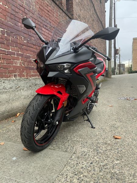 2025 Kawasaki NINJA 500