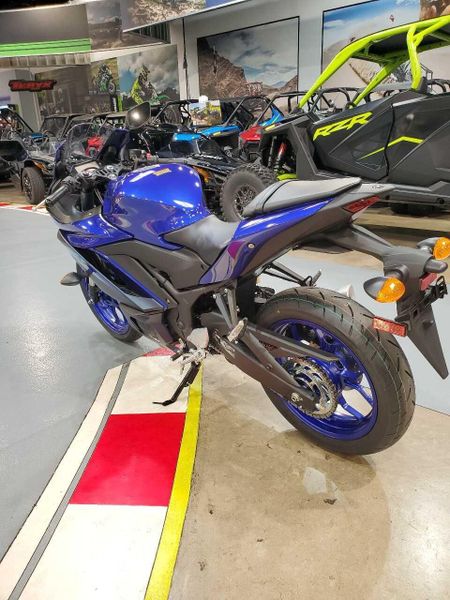 Used 2024 Yamaha YZF-R3 ABS Image 3