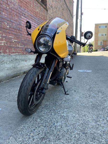 2026 Triumph THRUXTON 400