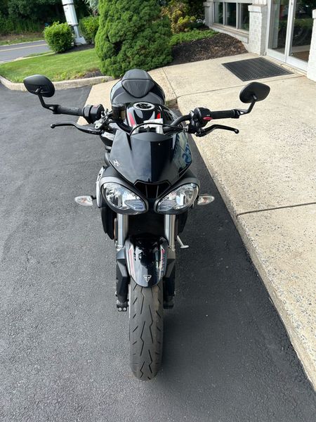 2018 Triumph Street Triple RSImage 3