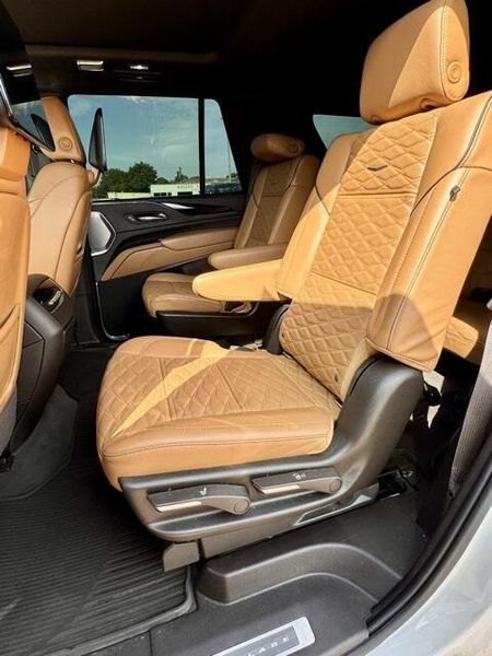 Used 2021 Cadillac Escalade SportImage 11