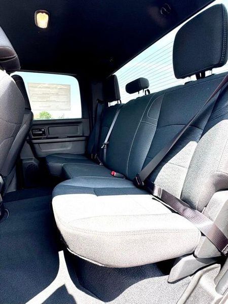 New 2026 RAM 2500 Black Express Crew Cab 4x4 6