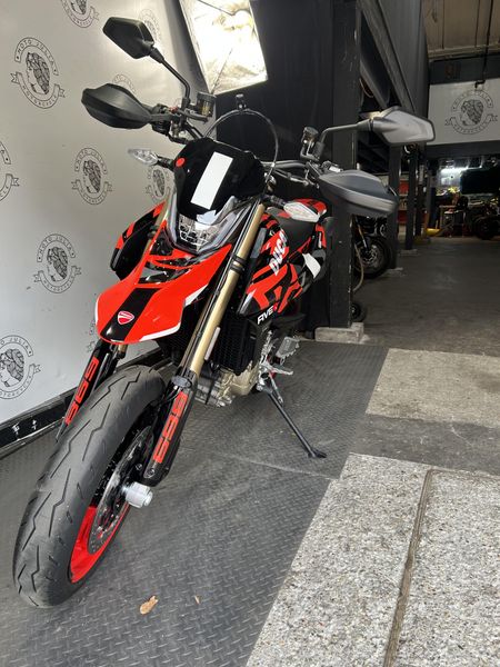 2025 Ducati HYPERMOTARD 698 RVE