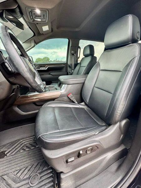 Used 2025 Chevrolet Silverado 1500 LTImage 11