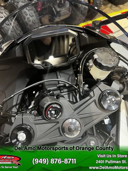 2025 Kawasaki NINJA ZX-6R ABS Image 5