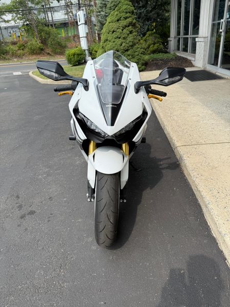 2025 Honda CBR1000RR ABSImage 3