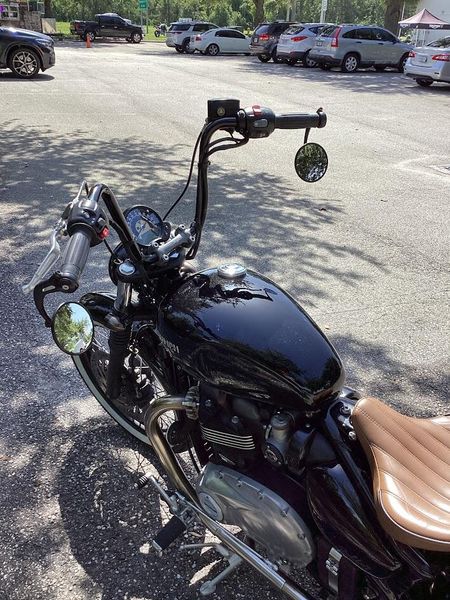 2018 Triumph Bonneville Bobber Base 