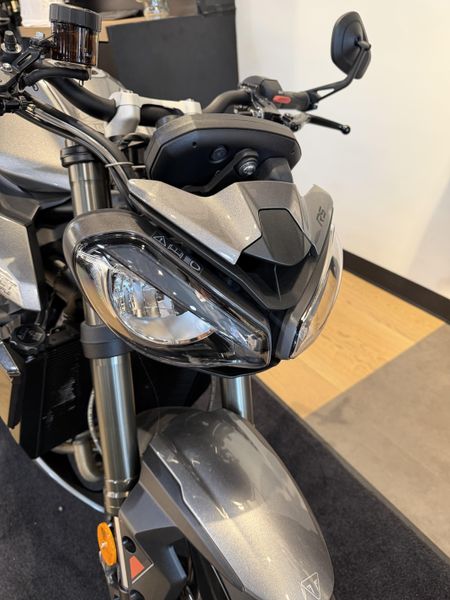 2025 Triumph Street Triple 765 RS - SILVER ICE