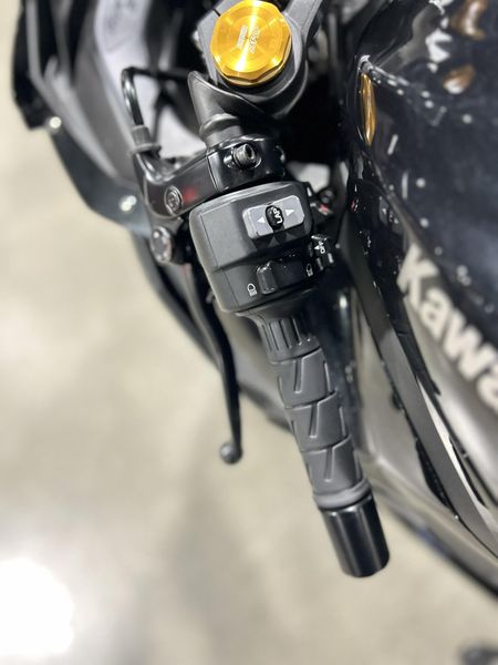 Used 2024 Kawasaki NINJA ZX-4RR Image 14