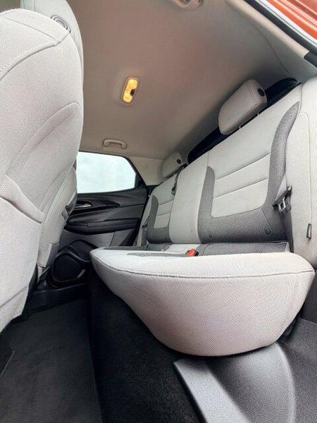Used 2021 Chevrolet Trailblazer LTImage 11