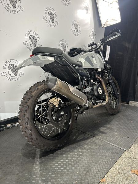 2021 Royal Enfield CUSTOM HIMALAYAN