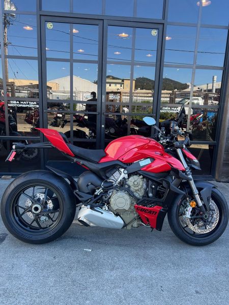 New 2023 Ducati STREETFIGHTER V4 