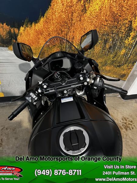 2025 Kawasaki NINJA ZX-10R ABS Image 6