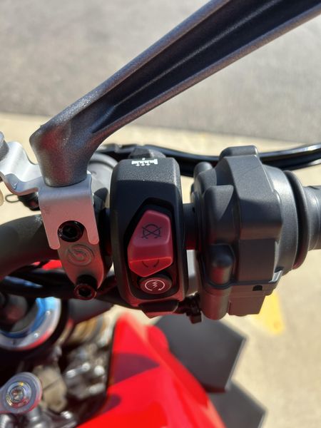 Used 2022 Ducati Streetfighter V4S 