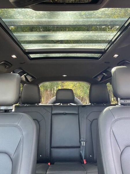 2025 Land Rover Defender S