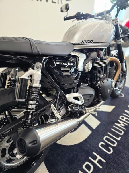 2025 Triumph SPEED TWIN 1200 