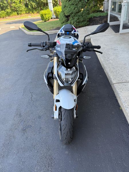 2023 BMW S 1000 RImage 3