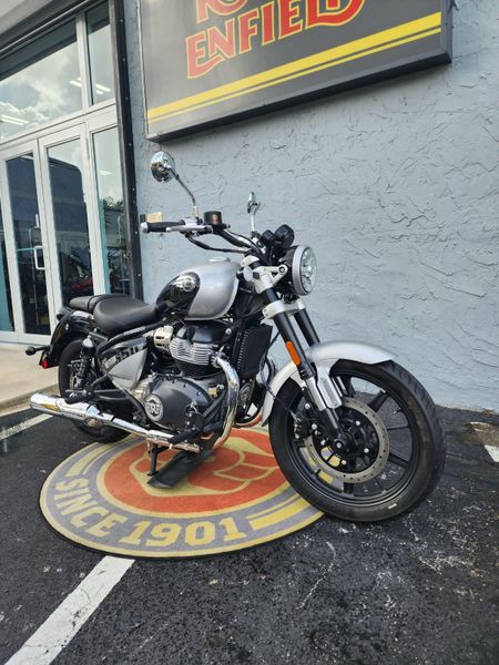New 2024 Royal Enfield SUPER METEOR Image 4