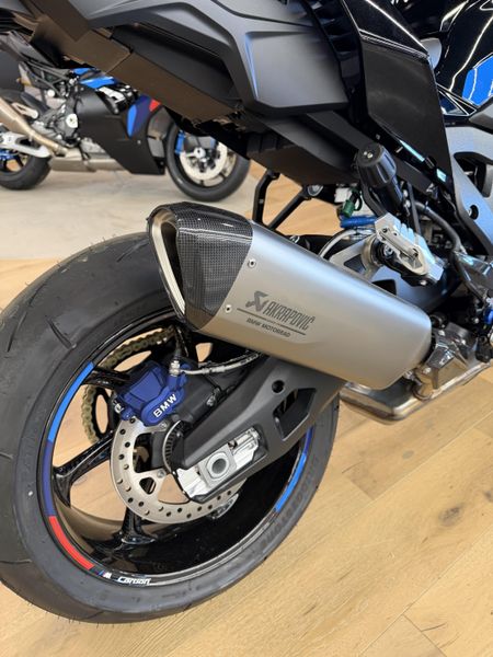 2026 BMW M 1000 XR