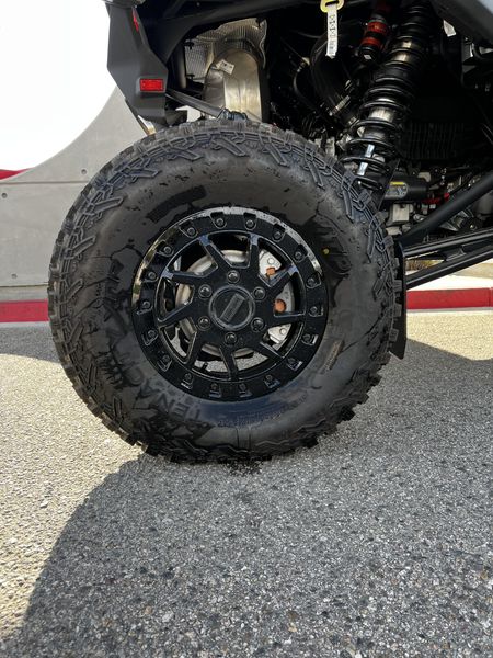 2025 Can-Am MAVERICK R MAX X RS WITH SMART-SHOX 999T DCT Image 24