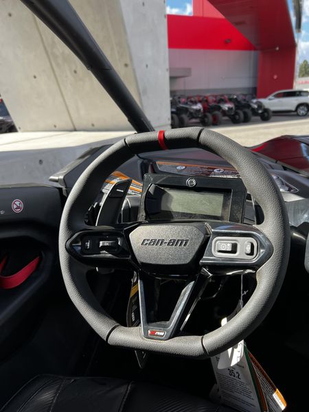 2025 Can-Am MAVERICK R MAX X RS WITH SMART-SHOX 999T DCT Image 23