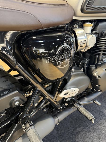 New 2026 Triumph Bonneville T120 Black 