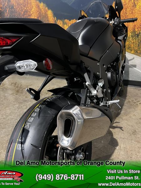 2025 Kawasaki NINJA ZX-10R ABS Image 4