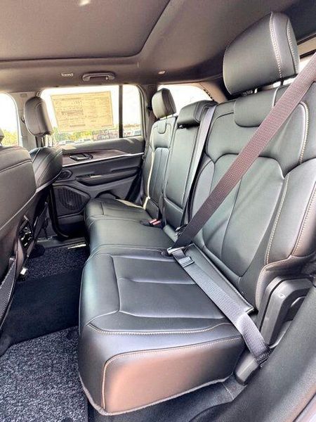 New 2026 Jeep Grand Cherokee 85th Anniversary Edition 4x4Image 12