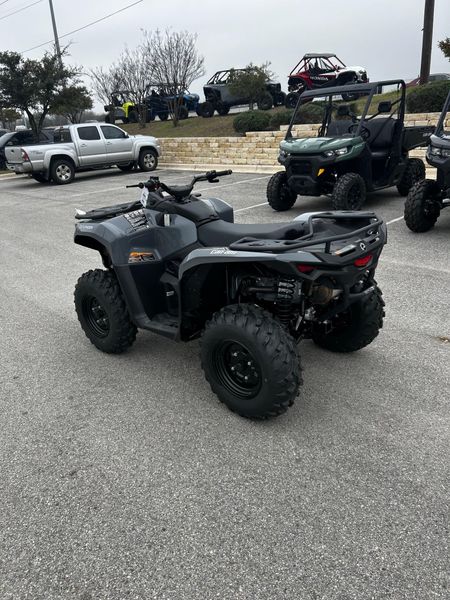 New 2025 Can-Am OUTLANDER 700 Image 4