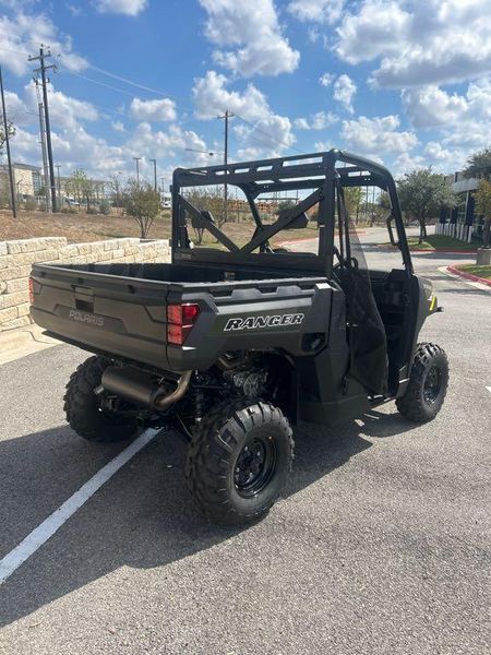 New 2026 Polaris RANGER 1000 EPS Image 3