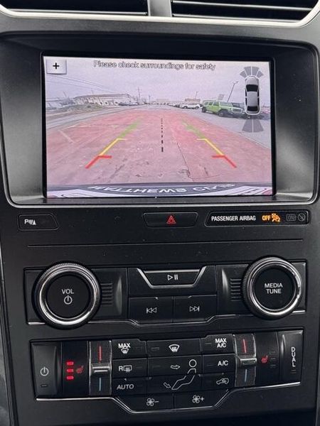 Used 2019 Ford Explorer XLTImage 19