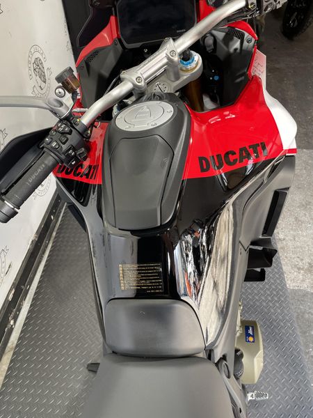 2023 Ducati V4 PIKES PEAK