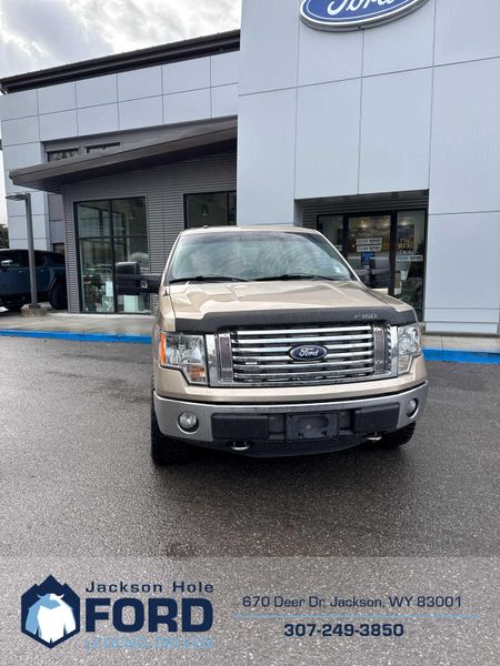 2012 Ford F-150 XLT photo 2