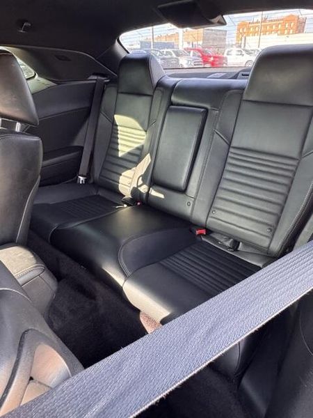 Used 2016 Dodge Challenger R/TImage 11