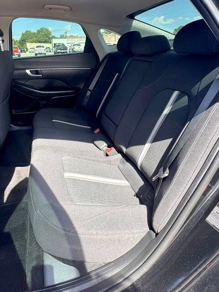 Used 2022 Hyundai Sonata SELImage 12