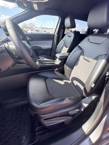 Used 2024 Jeep Compass LatitudeImage 11