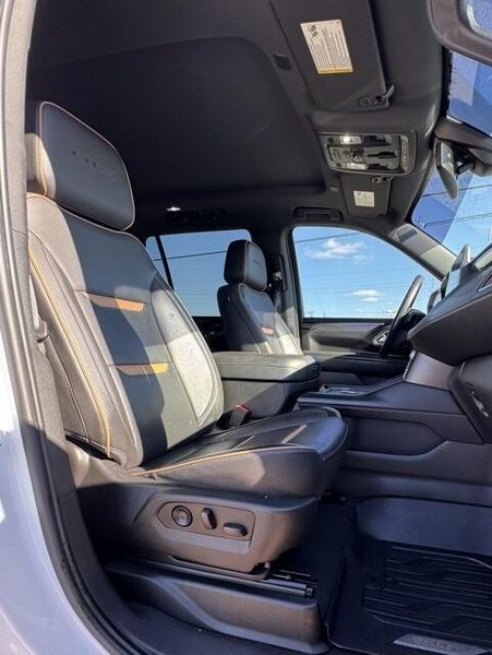 Used 2022 GMC Yukon AT4Image 16