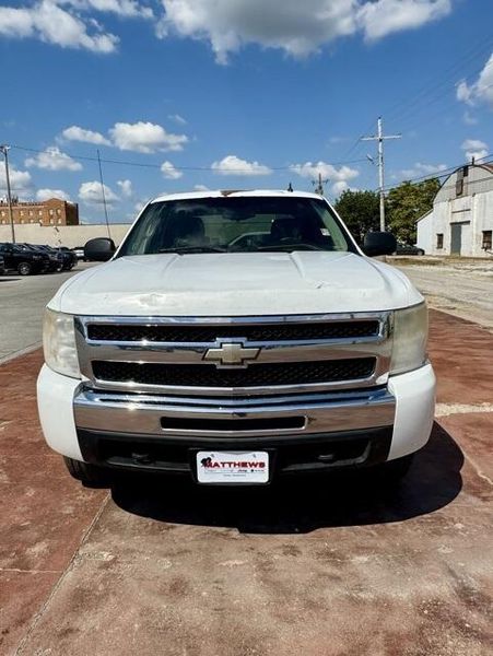 Used 2009 Chevrolet Silverado 1500 LTImage 2
